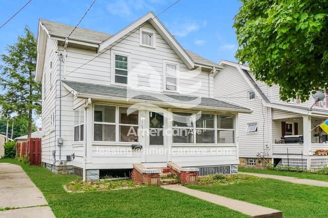 Building Photo - 1173 Herberich Ave