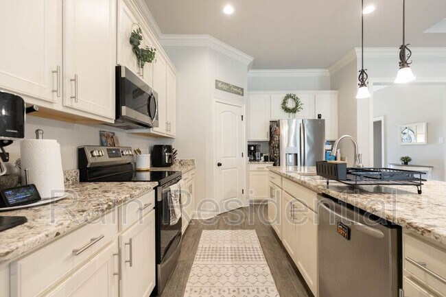 Building Photo - 11829 Smokey Ct