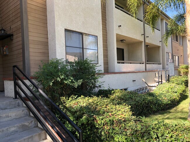 Building Photo - 1109 San Rafael Ave