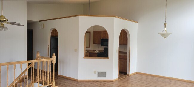 Building Photo - 15757 Griffon Path