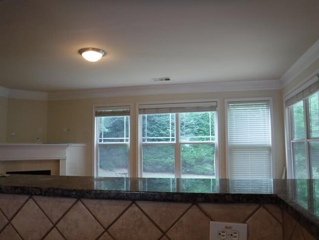 Building Photo - 3902 Carriage House Dr