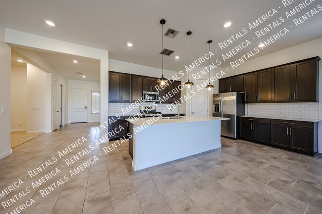Building Photo - 21576 E Pecan Ct