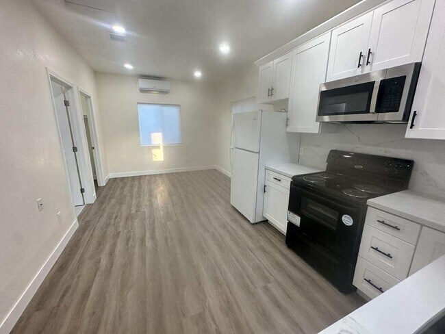 Foto del edificio - 11467 Westonhill Dr