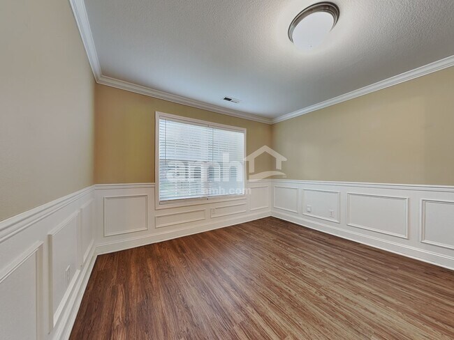 Foto del edificio - 6317 Stillglen Ln