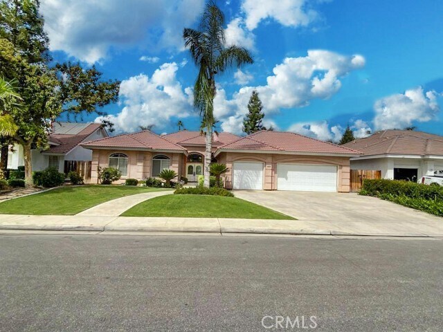 Primary Photo - 10104 Mountaingate Ln