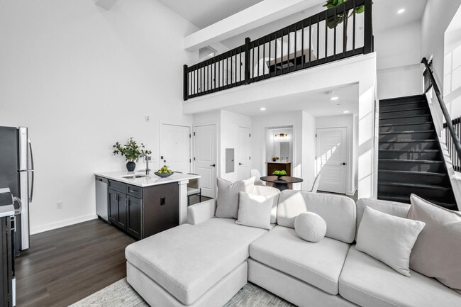 Foto del edificio - 315 Railroad Ave