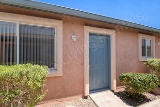 Building Photo - 2710 Bluewater Dr