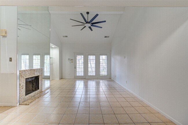 Building Photo - 16800 Sugar Pine Dr
