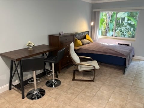 Building Photo - 4201 Bougainvilla Dr