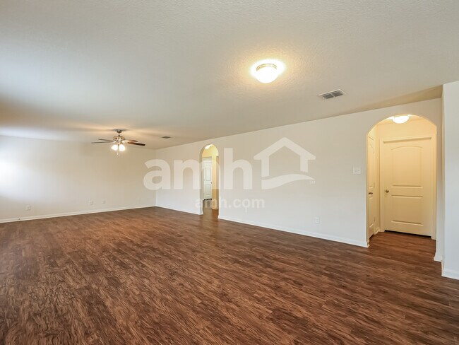 Building Photo - 12340 Siragusa