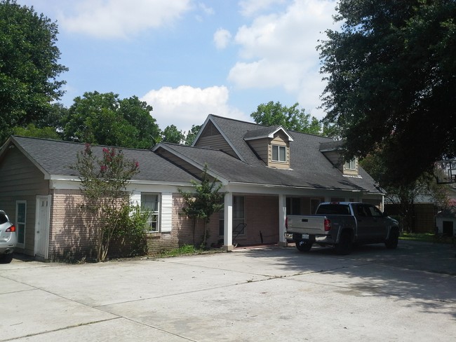 Building Photo - 2142 Campbell Rd