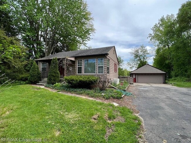 Building Photo - 44291 Bemis Rd