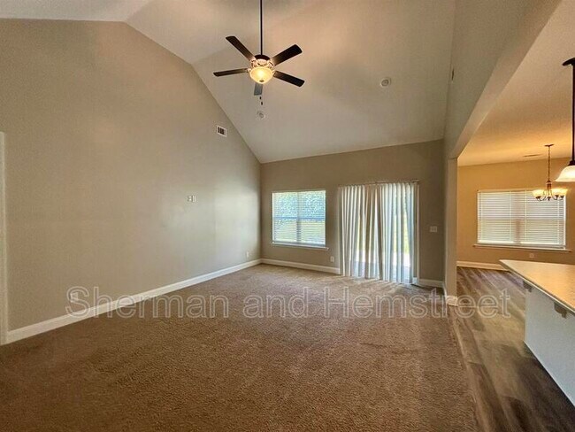 Building Photo - 214 McDuffie Cir