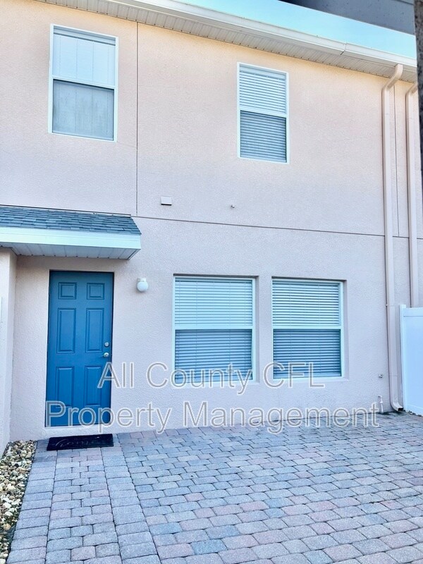 Foto del edificio - 16752 Cedar Crest Dr