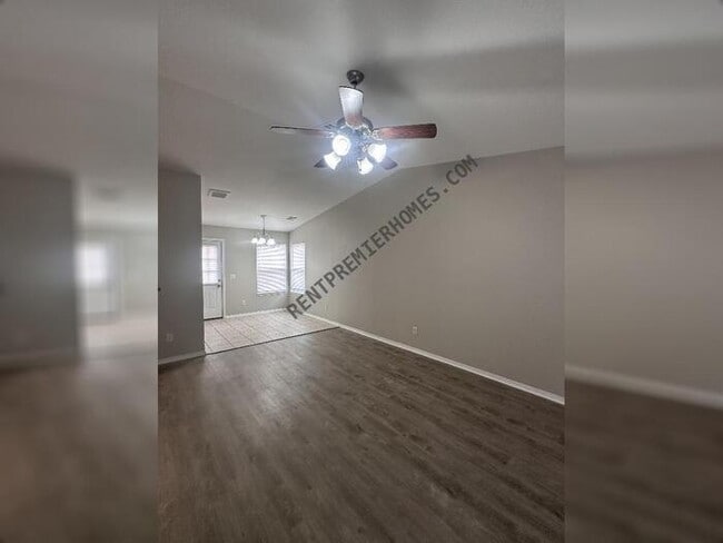 Building Photo - 9401 Checkerbloom Dr