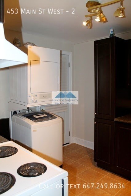 Photo du bâtiment - 453 Main St W
