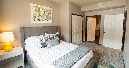 Walnut Lake Apartments photo'