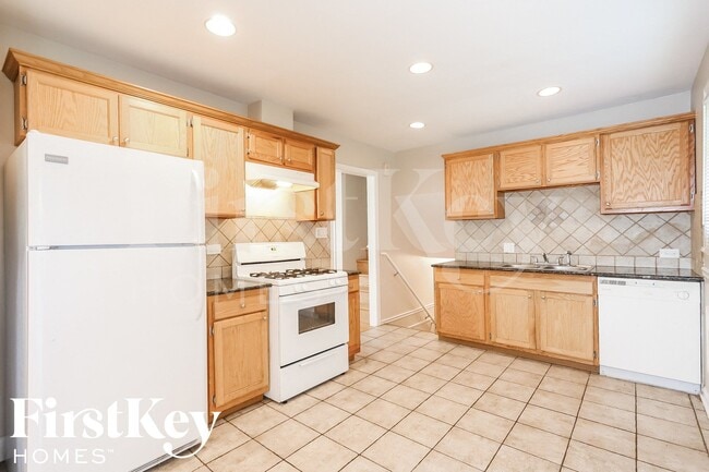 Foto del edificio - 122 E Lincoln Ave