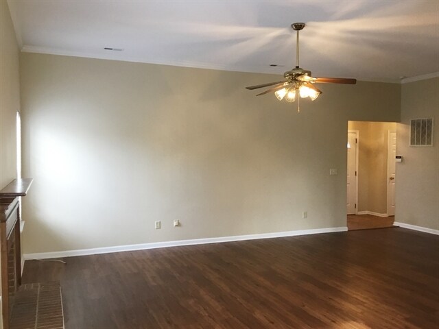 Foto del edificio - 7506 Claiborne Woods Road