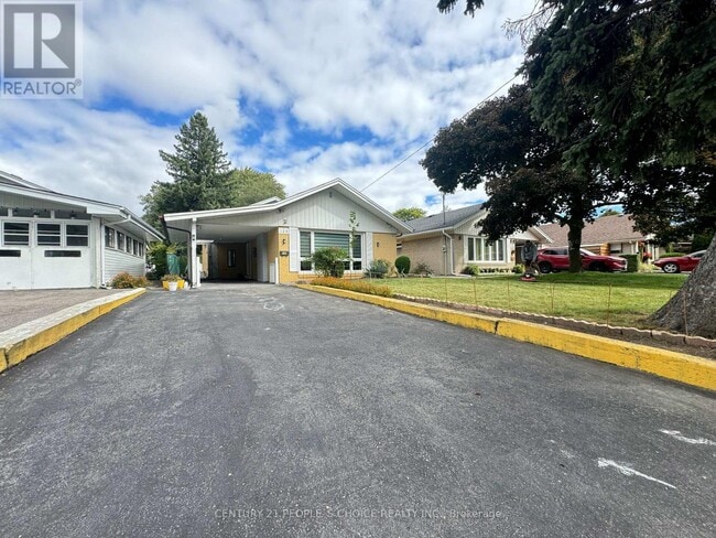 Building Photo - 128 Elmhurst Dr