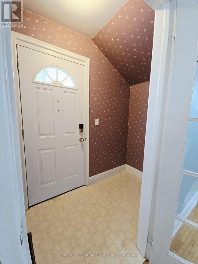 Building Photo - 326 Harvey St