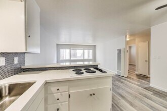 Building Photo - 210 Athol Ave