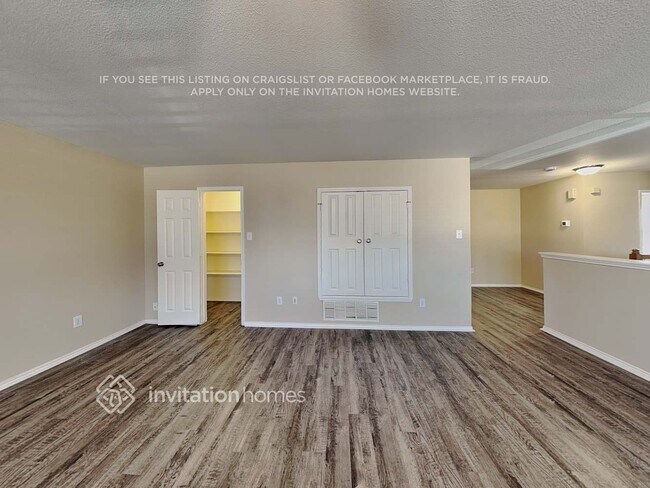 Foto del edificio - 5020 Raymond Dr