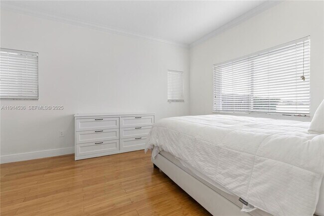 Foto del edificio - Southwest 136th Terrace, Miami, FL 33186 - 3 BR 2 BA single-family home