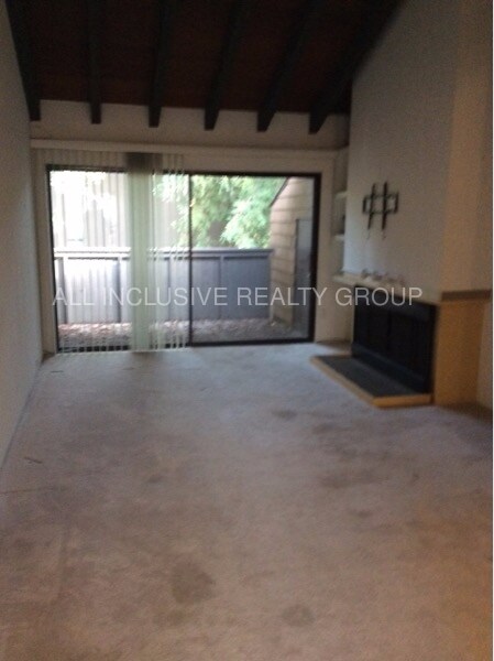 Foto del edificio - 792 Woodside Ln E