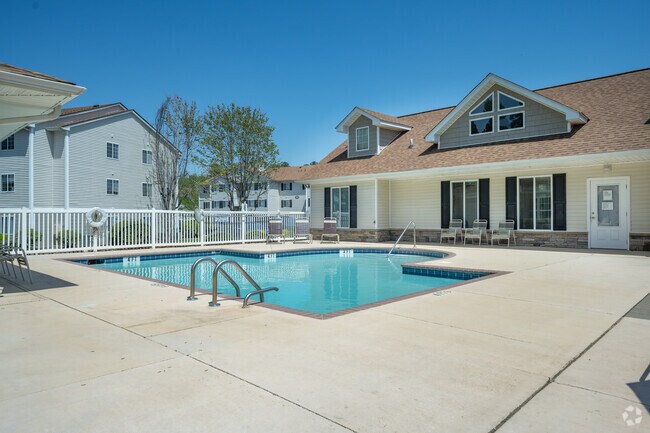 Piscina - Autumn Park Apartments