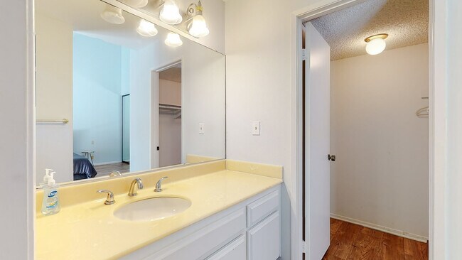 Foto del edificio - 21900 Marylee St