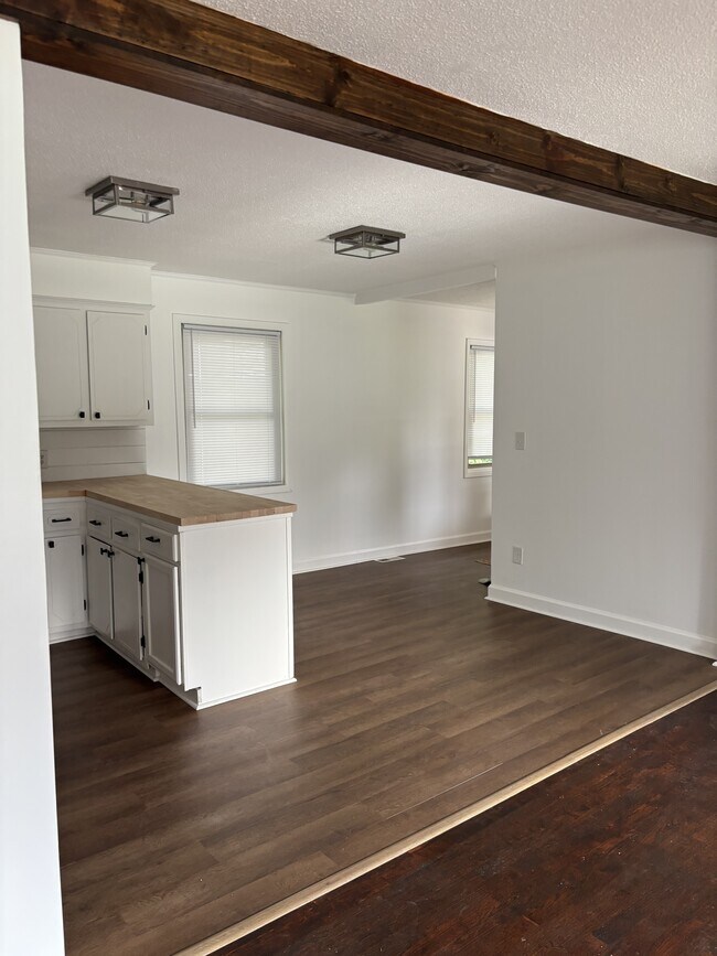 Foto del edificio - 307 N 12th Ave