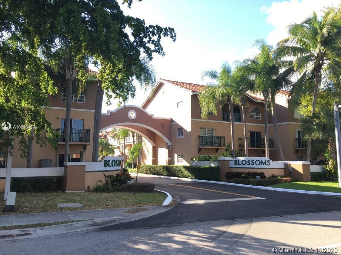 10018 Hammocks Blvd Unit 2065, Miami, FL 33196 Condo for Rent in