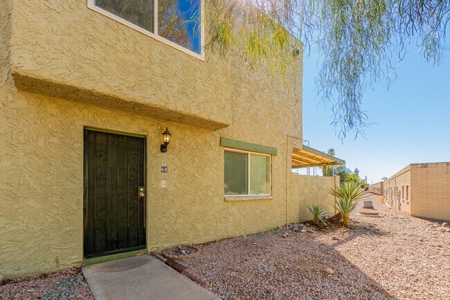 Building Photo - 1500 W Rio Salado Pkwy