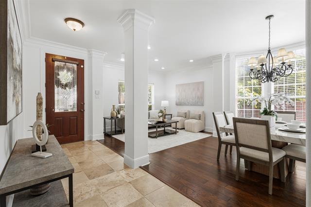Foto del edificio - 8401 Foothill Dr