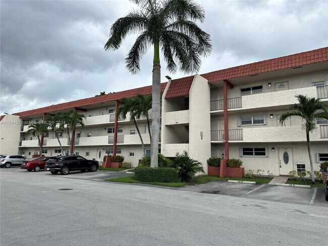 Building Photo - 8901 S Hollybrook Blvd