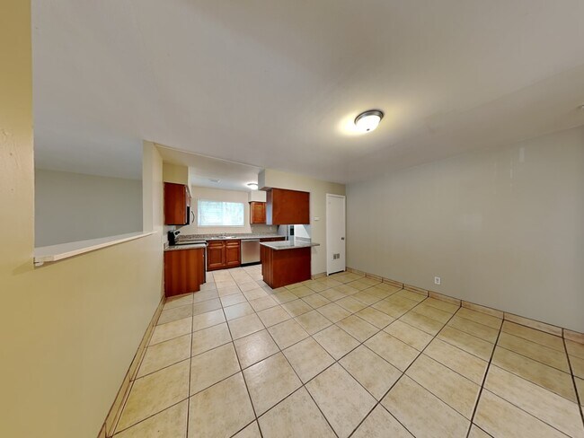 Building Photo - 6116 W Monterey Way