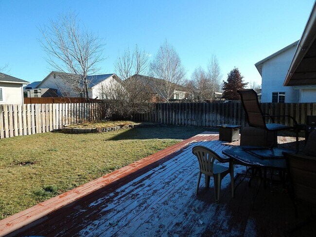 Foto del edificio - 3 bed 2 bath