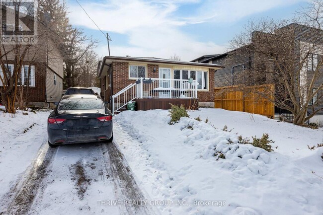 Building Photo - 329 Thompson Rd