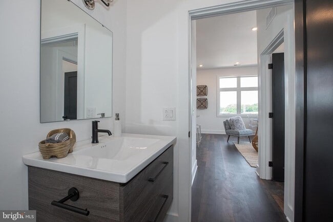 Building Photo - 2940 W Thompson St