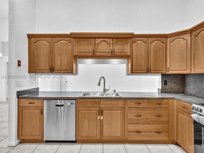Foto del edificio - 5201 SW 31st Ave