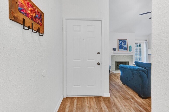 Foto del edificio - 5981 Arapaho Rd