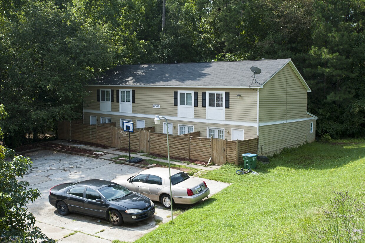 Foto del edificio - 6505 Bannor Ln