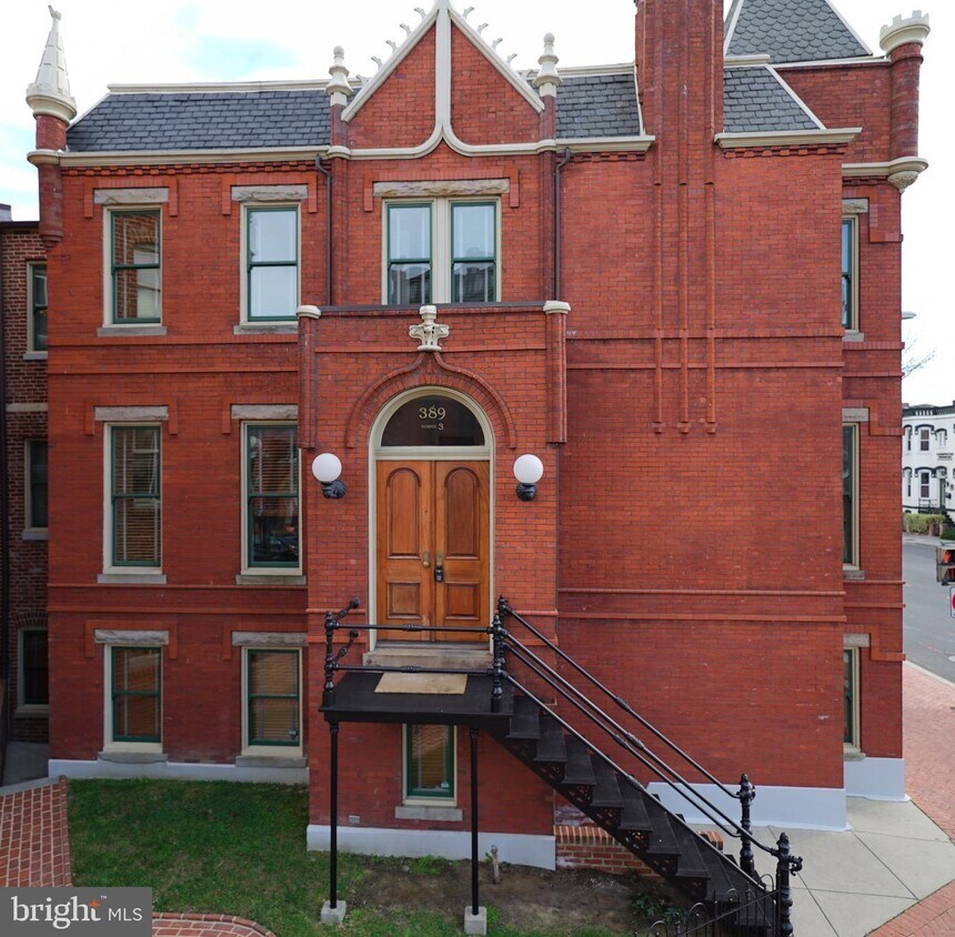 Primary Photo - 389 Rhode Island Ave NW