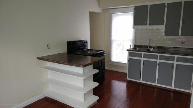 Foto del interior - 1017 N Martin Luther King Jr Blvd