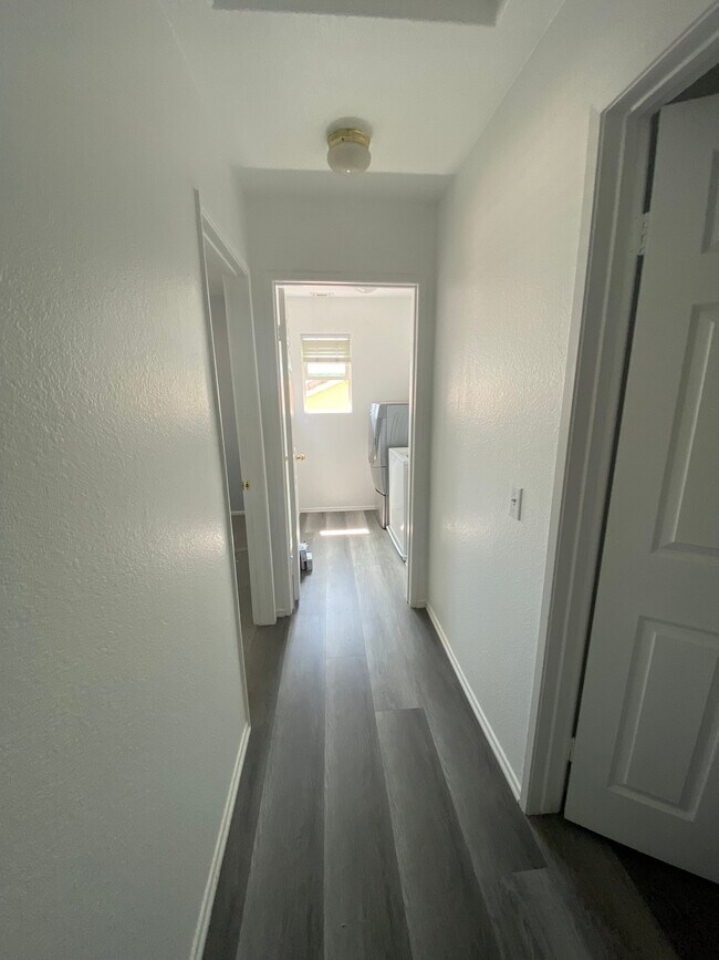Foto del edificio - 15221 Hallmark Ln