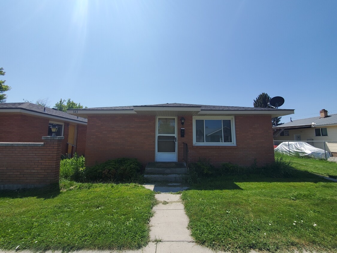 143 W Fremont Ave Unit 3, Rigby, ID 83442 Apartments in Rigby, ID
