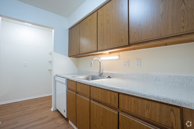 Interior Photo - Hunters Ridge