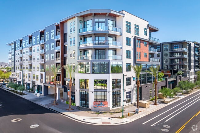 Building Photo - Soltra Kierland