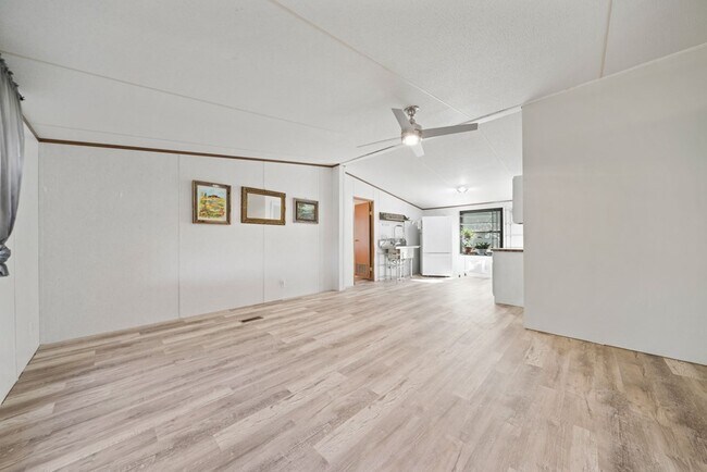 Building Photo - 7019 Broken Arrow